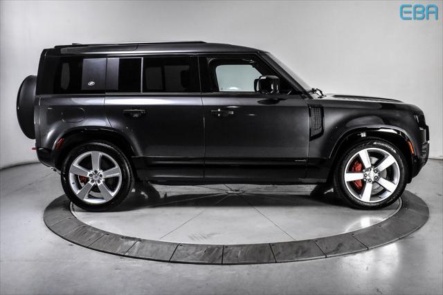 Photo of 2024 Gray Land Rover Defender