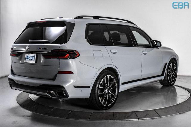 Photo of 2023 Brooklyn Grey Metallic BMW X7