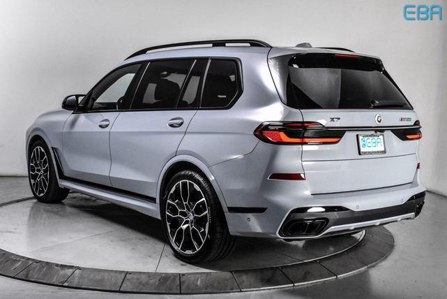 Photo of 2023 Brooklyn Grey Metallic BMW X7