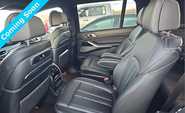Photo of 2023 Carbon Black Metallic BMW X7