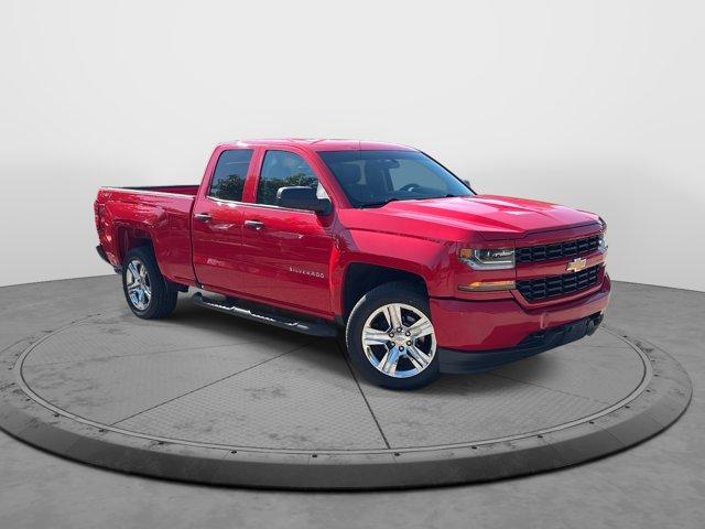 Photo of 2018 Red Chevrolet Silverado 1500