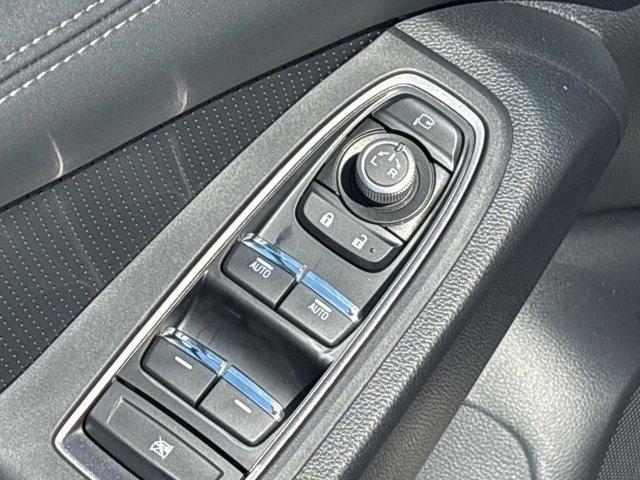Photo of 2025 Crystal White Pearl Subaru Ascent