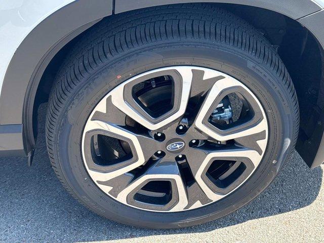 Photo of 2025 Crystal White Pearl Subaru Ascent