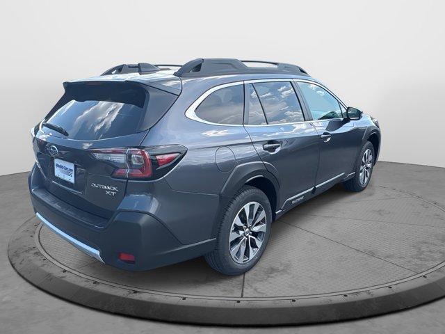 Photo of 2025 Magnetite Gray Metallic Subaru Outback