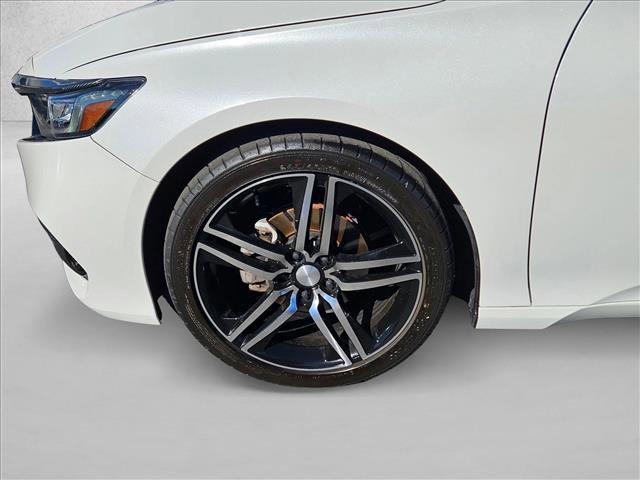 Photo of 2019 Platinum White Pearl Honda Accord