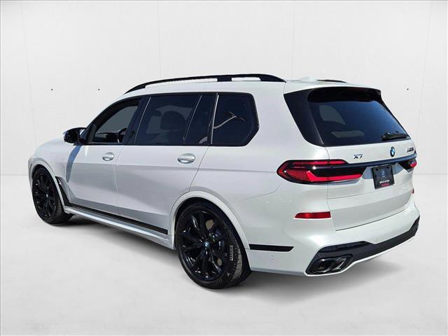 Photo of 2025 Mineral White Metallic BMW X7