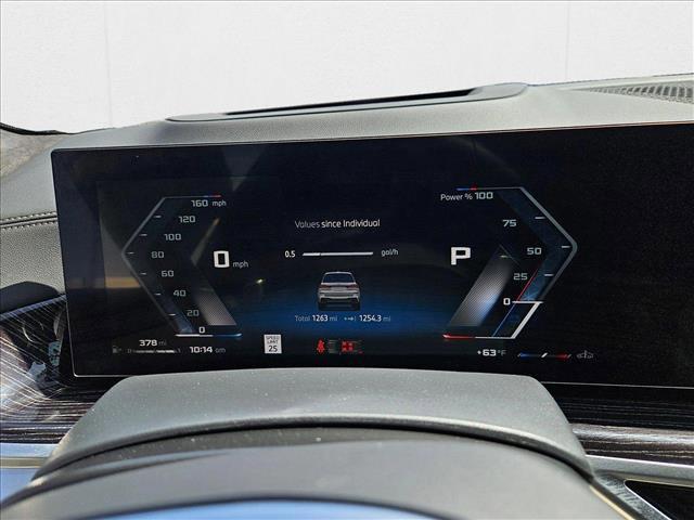 Photo of 2025 Mineral White Metallic BMW X7