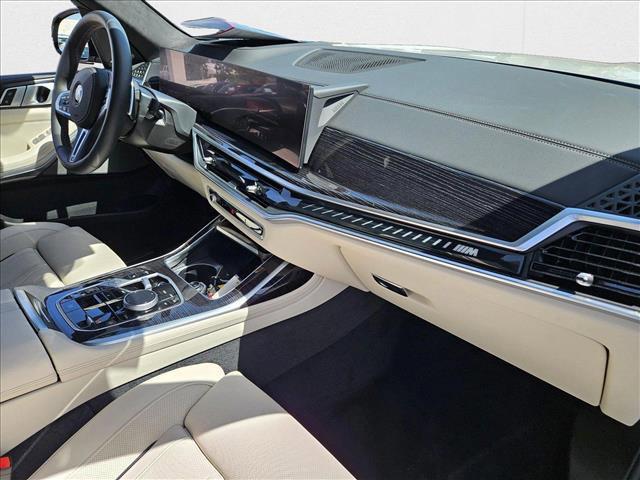 Photo of 2025 Mineral White Metallic BMW X7