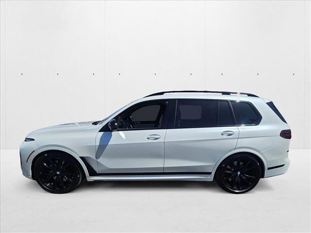 Photo of 2025 Mineral White Metallic BMW X7