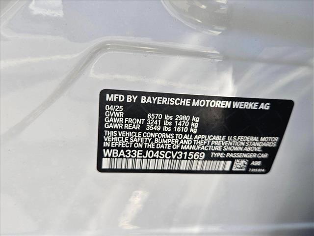 Photo of 2025 Mineral White Metallic BMW 760