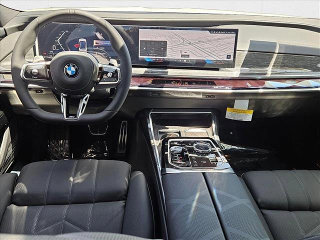 Photo of 2025 Mineral White Metallic BMW 760