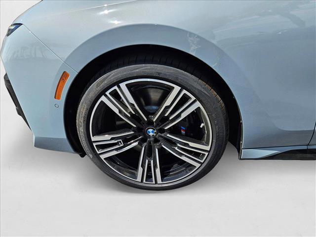 Photo of 2025 Brooklyn Grey Metallic BMW 760