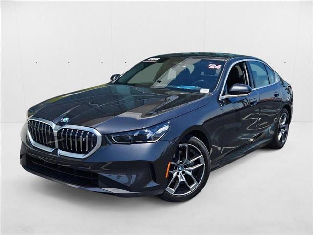 Photo of 2024 Dark Graphite Metallic BMW i5