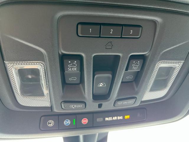Photo of 2022 Summit White Chevrolet Silverado 3500