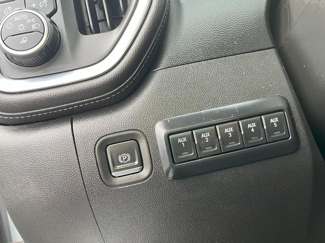 Photo of 2022 Summit White Chevrolet Silverado 3500