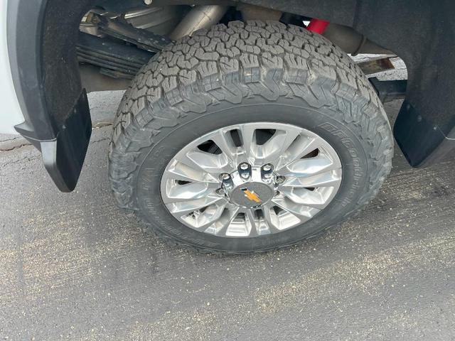 Photo of 2022 Summit White Chevrolet Silverado 3500