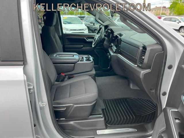 Photo of 2022 Silver Ice Metallic Chevrolet Silverado 1500
