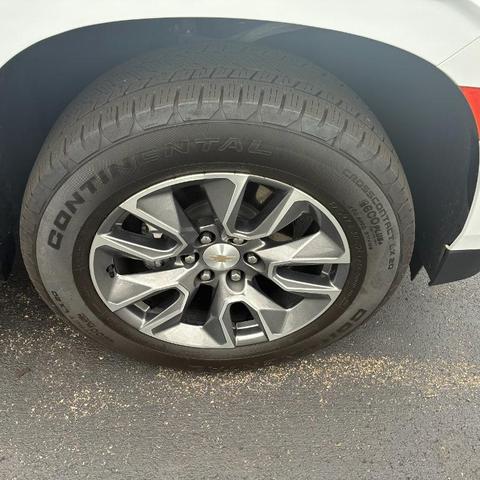 Photo of 2023 Summit White Chevrolet Tahoe