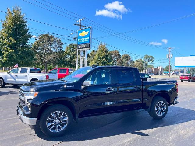Photo of 2022 Black Chevrolet Silverado 1500