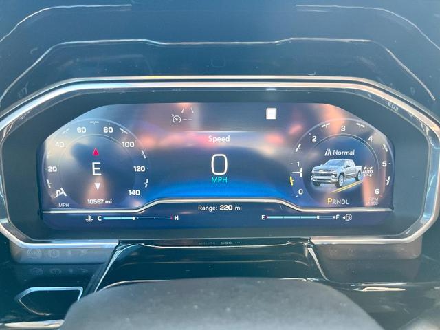 Photo of 2022 Black Chevrolet Silverado 1500