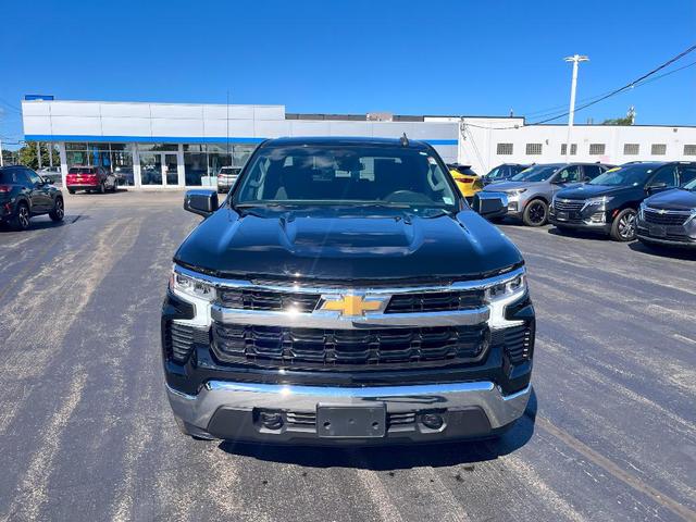 Photo of 2022 Black Chevrolet Silverado 1500
