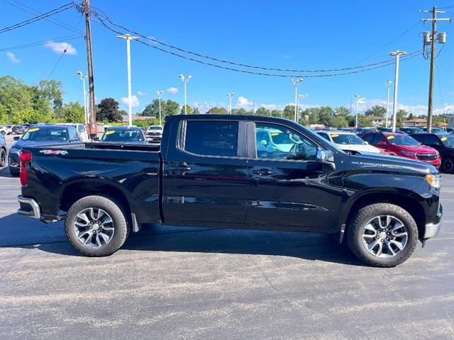 Photo of 2022 Black Chevrolet Silverado 1500