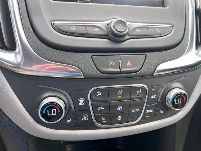 Photo of 2022 Mosaic Black Metallic Chevrolet Equinox