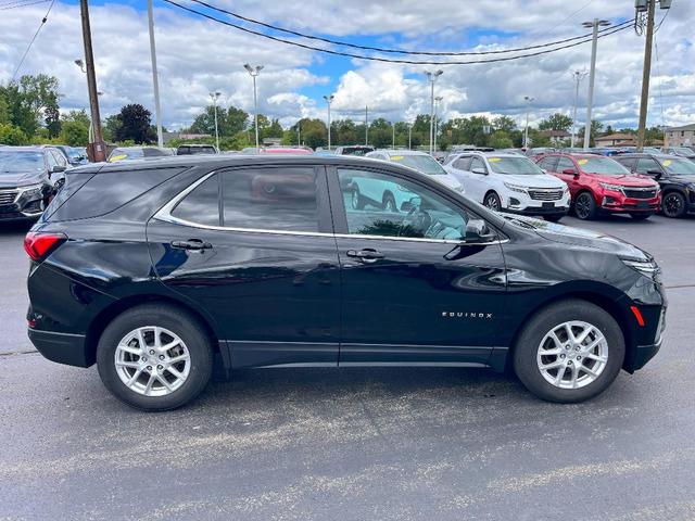 Photo of 2022 Mosaic Black Metallic Chevrolet Equinox
