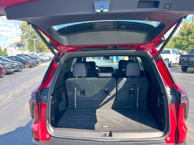 Photo of 2025 Radiant Red Chevrolet Traverse