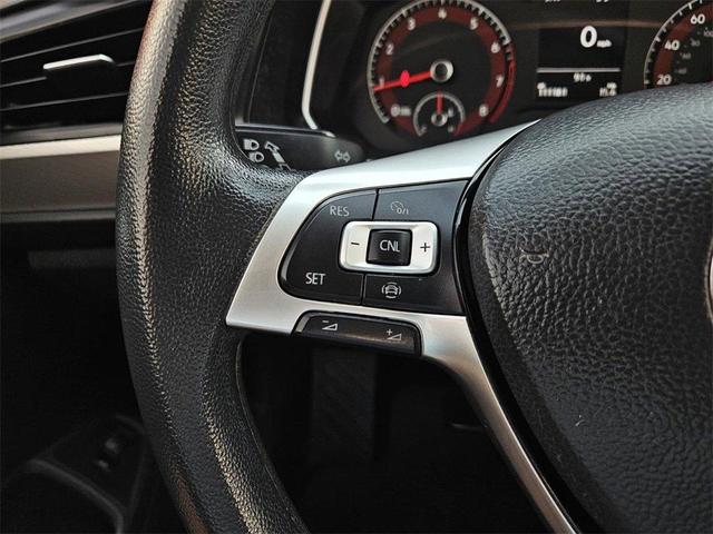 Photo of 2019 Habanero Orange Metallic Volkswagen Jetta
