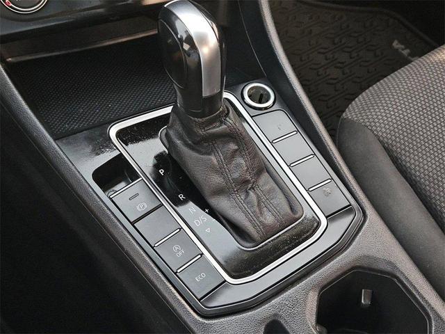 Photo of 2019 Habanero Orange Metallic Volkswagen Jetta