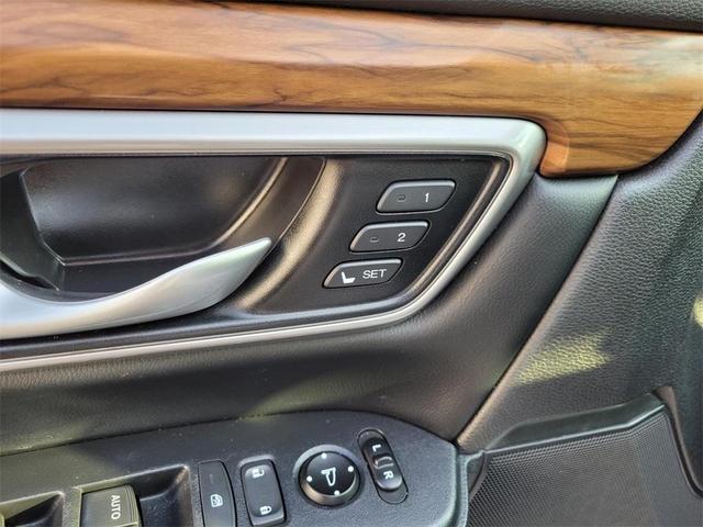 Photo of 2020 White Honda CR-V