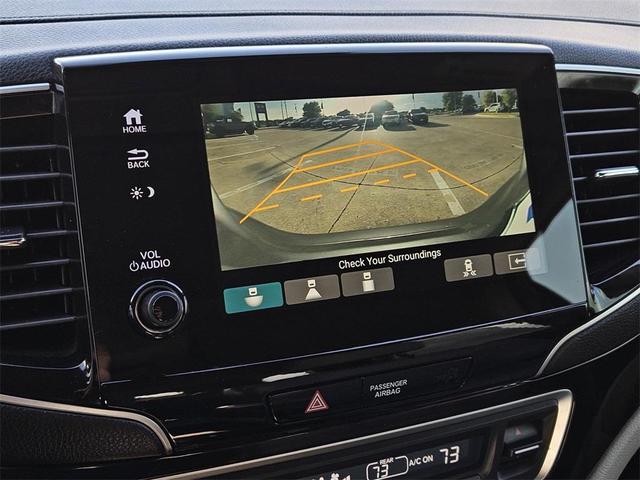 Photo of 2021 Gray Honda Pilot