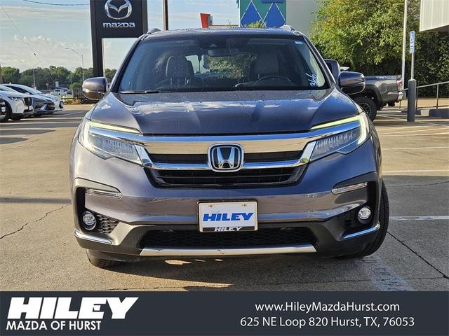 Photo of 2021 Gray Honda Pilot