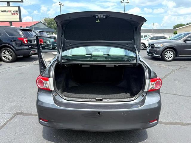 Photo of 2012 Gray Toyota Corolla