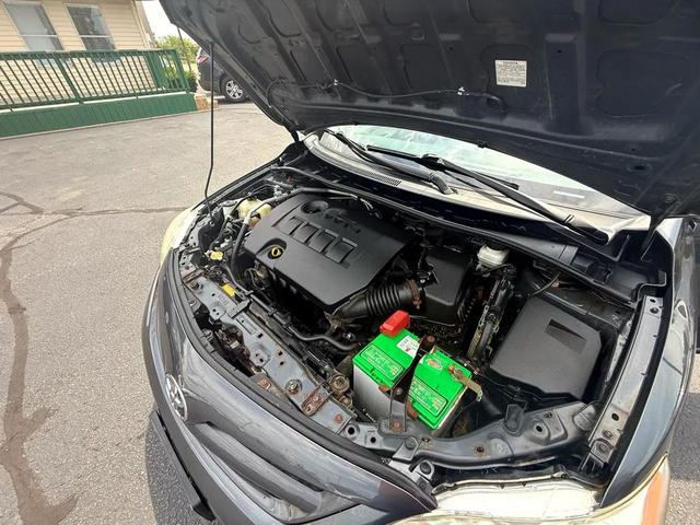 Photo of 2012 Gray Toyota Corolla