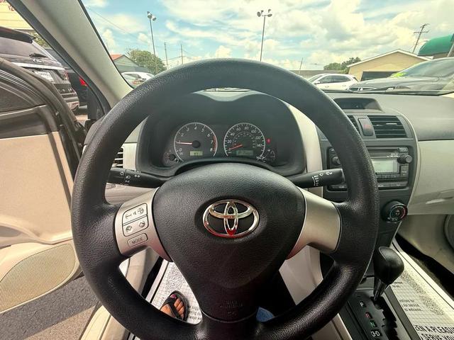 Photo of 2012 Gray Toyota Corolla