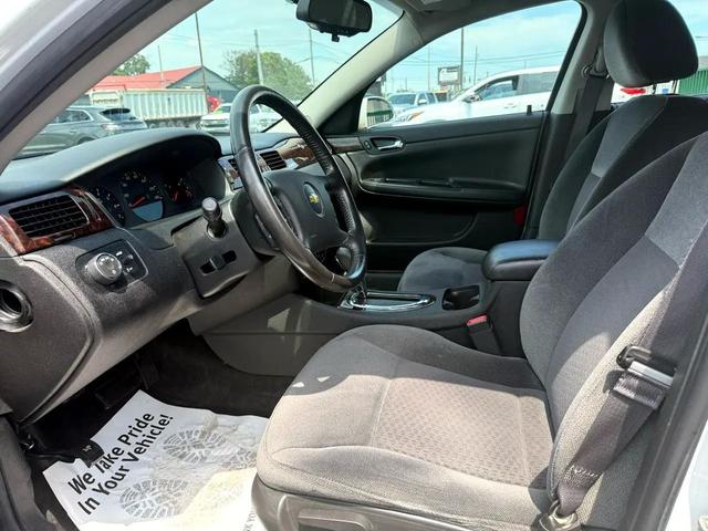Photo of 2013 White Chevrolet Impala