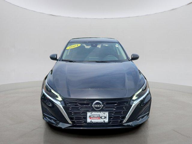 Photo of 2024 Black Nissan Altima