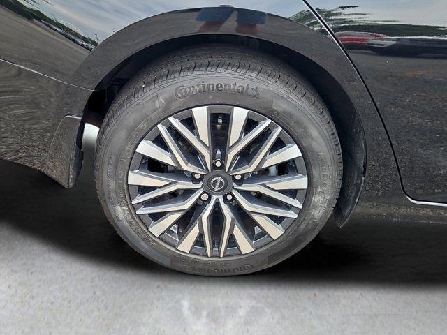 Photo of 2024 Black Nissan Altima