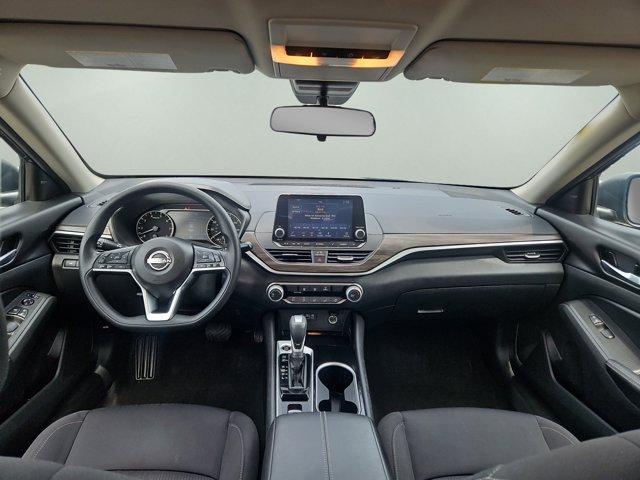 Photo of 2024 Black Nissan Altima