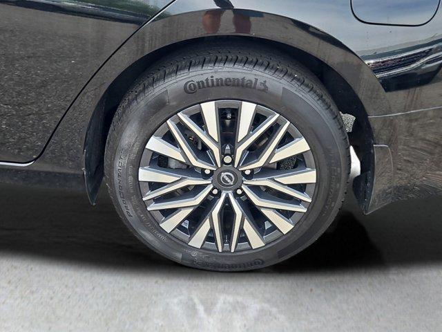 Photo of 2024 Black Nissan Altima