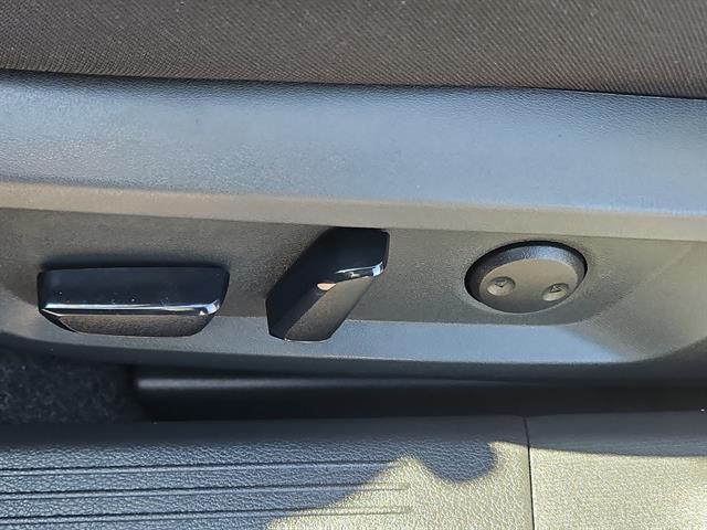Photo of 2023 Gun Metallic Nissan Rogue