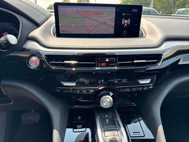 Photo of 2023 Silver Acura MDX