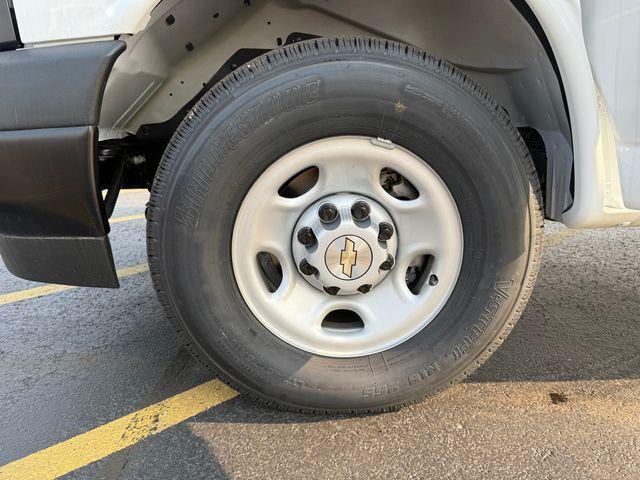 Photo of 2025 Summit White Chevrolet Express 2500