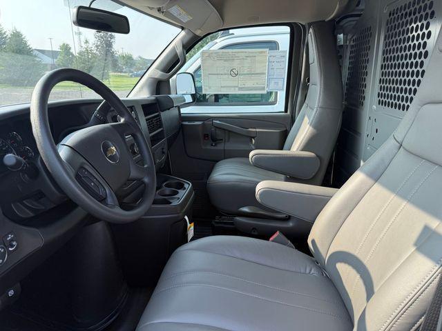 Photo of 2025 Summit White Chevrolet Express 2500