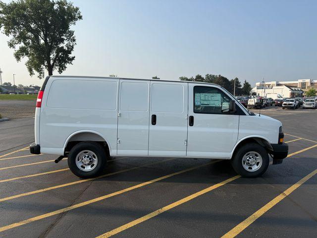 Photo of 2025 Summit White Chevrolet Express 2500