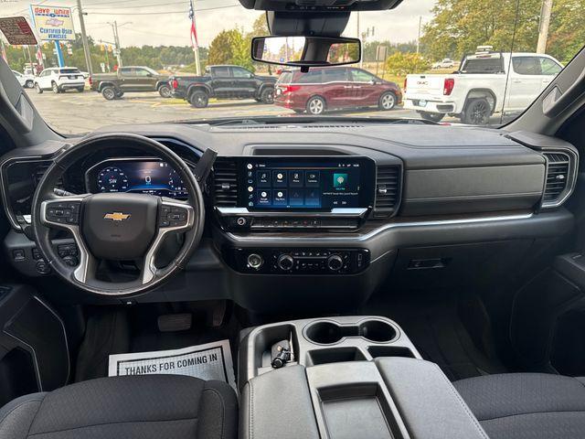 Photo of 2022 Black Chevrolet Silverado 1500