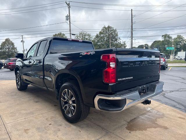 Photo of 2022 Black Chevrolet Silverado 1500