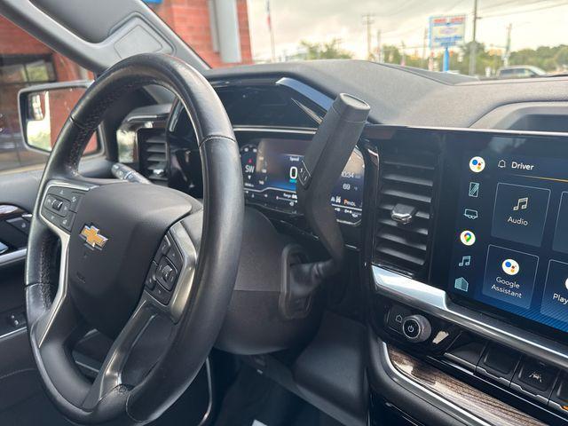 Photo of 2022 Black Chevrolet Silverado 1500